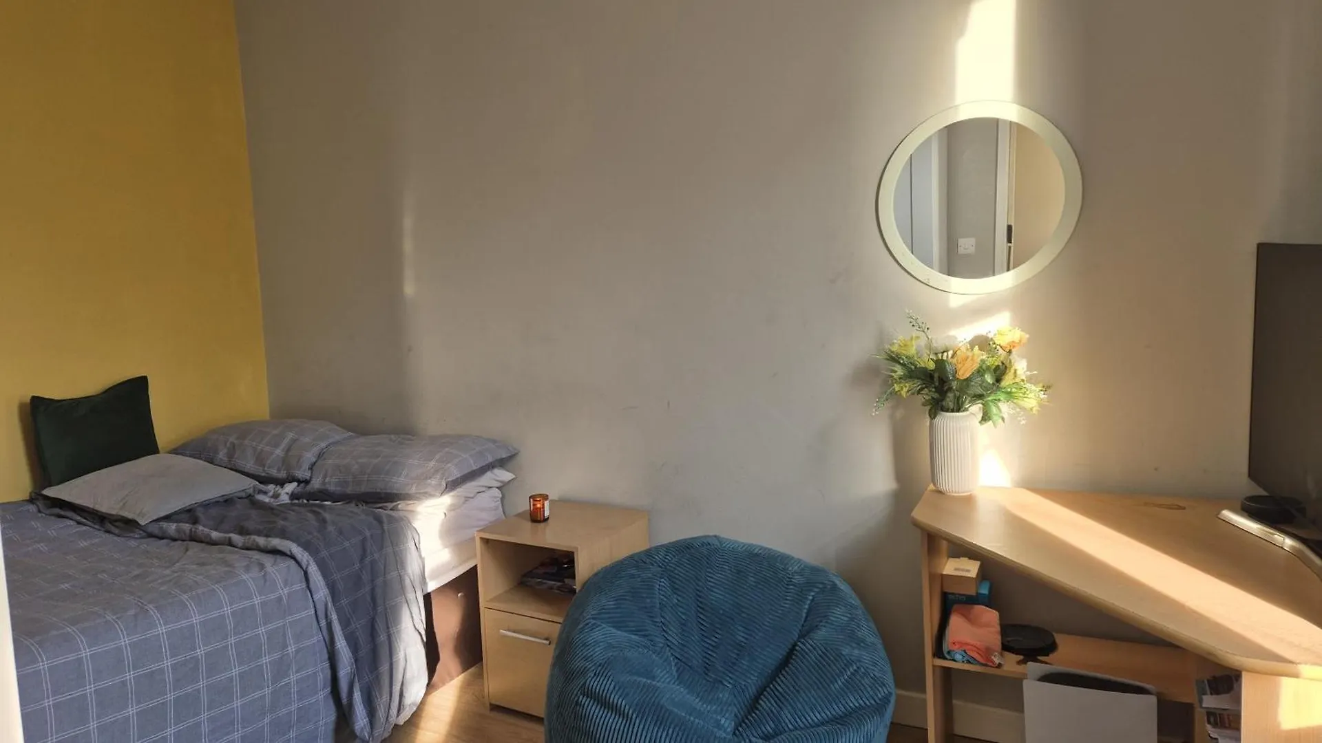 Cozy Ventilated Room Sheffield Lejlighed